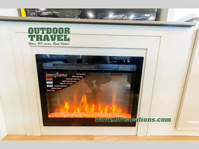 2026 Grand Design Influence 3003RL - Photo 17