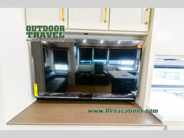 2026 Grand Design Influence 3003RL - Photo 18