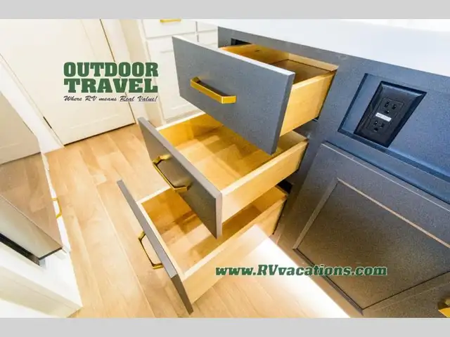 2026 Grand Design Influence 3003RL - Photo 25