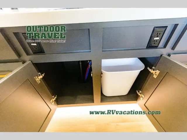 2026 Grand Design Influence 3003RL - Photo 26