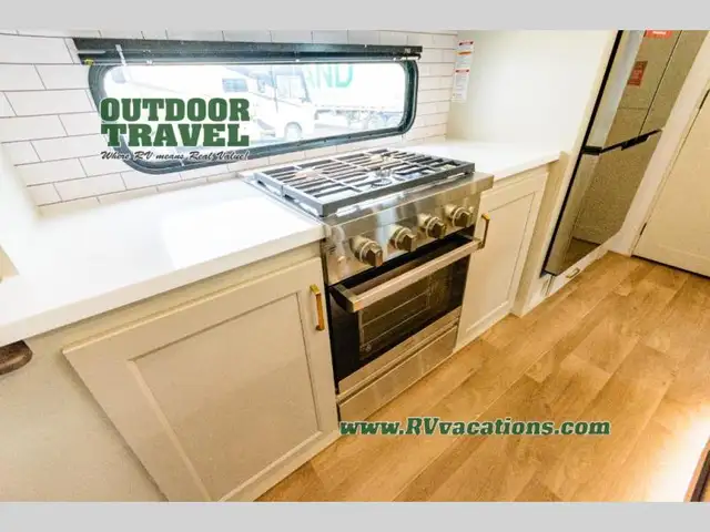 2026 Grand Design Influence 3003RL - Photo 28