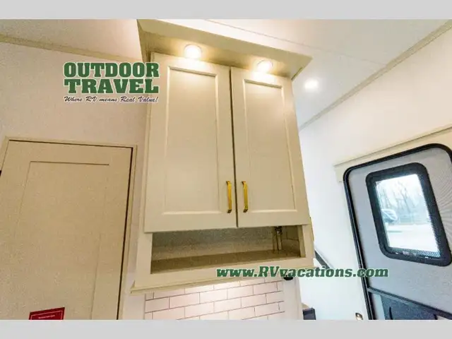 2026 Grand Design Influence 3003RL - Photo 38