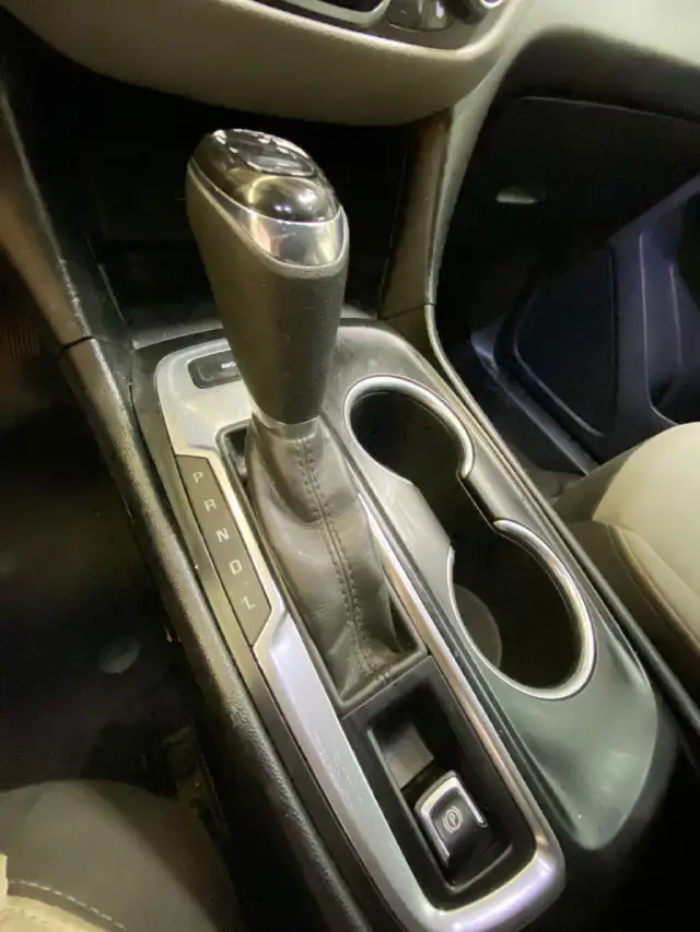 2020 Chevrolet Equinox LT - HEATED SEATS, BLUETOOTH, POWERED SEA - Photo 19