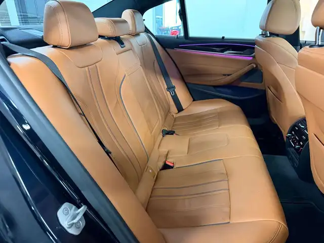 2017 BMW 5 Series xDrive - Photo 13