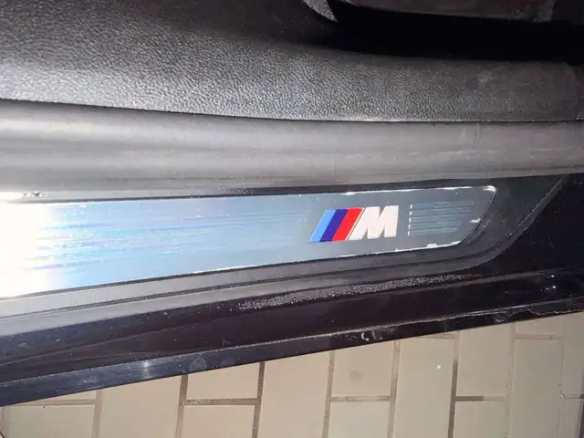 2017 BMW 5 Series xDrive - Photo 14