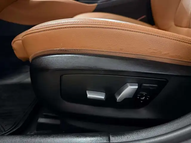 2017 BMW 5 Series xDrive - Photo 20