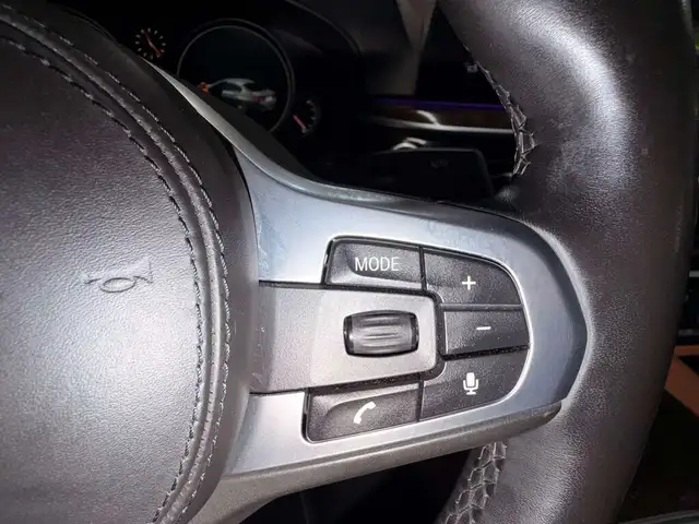 2017 BMW 5 Series xDrive - Photo 24