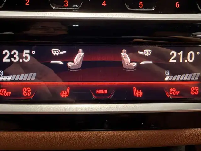 2017 BMW 5 Series xDrive - Photo 32