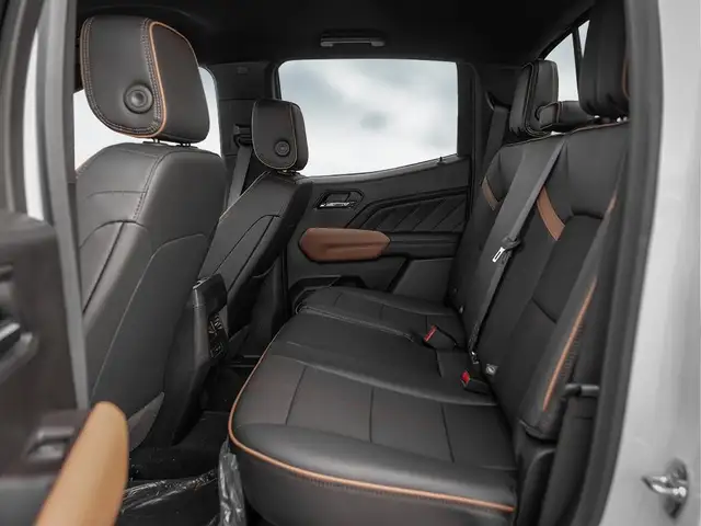 2026 GMC Canyon - Photo 16