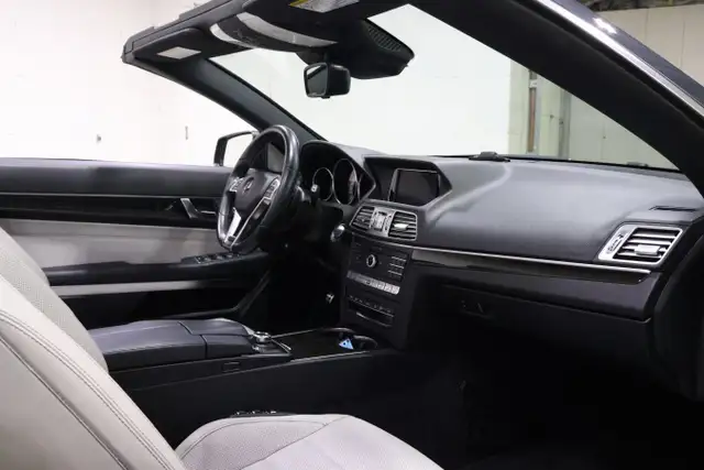 2016 Mercedes-Benz E400 Cabriolet | CLEAN CARFAX - Photo 24