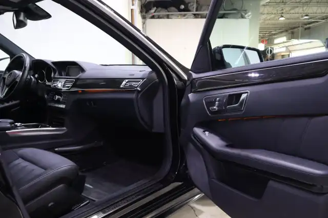 2014 Mercedes-Benz E-Class E 550 4MATIC Sedan - Photo 24