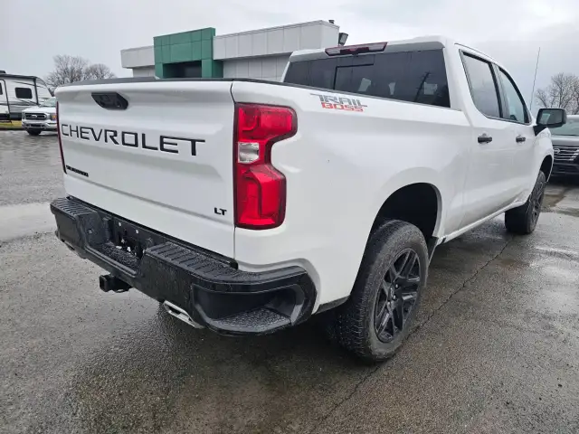 2024 Chevrolet Silverado 1500 - Photo 2