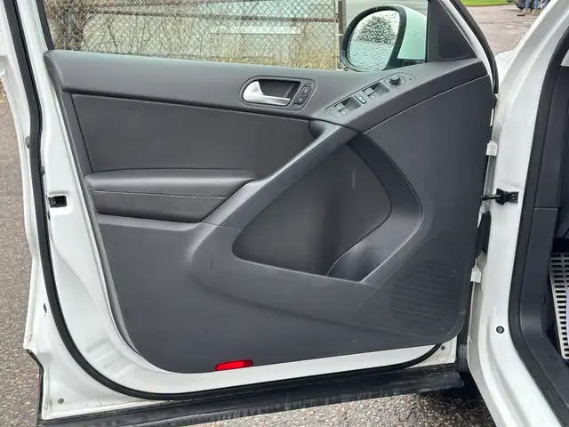 2017 Volkswagen Tiguan Wolfsburg Edition - Photo 12
