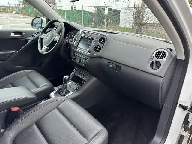 2017 Volkswagen Tiguan Wolfsburg Edition - Photo 21