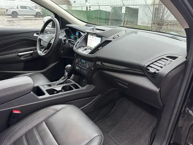 2017 Ford Escape Titanium - Photo 24