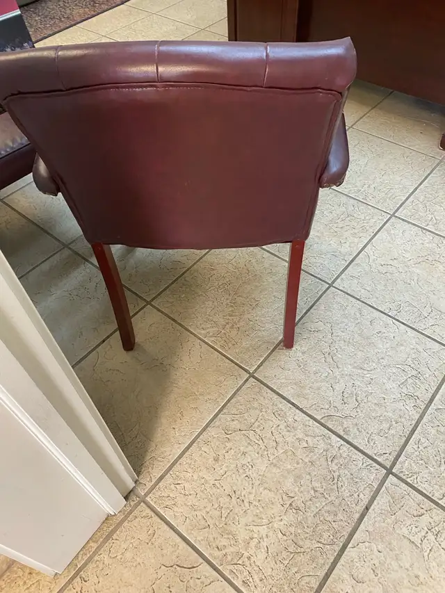 Leather Office Chairs and Executive swivel chair - Photo 3