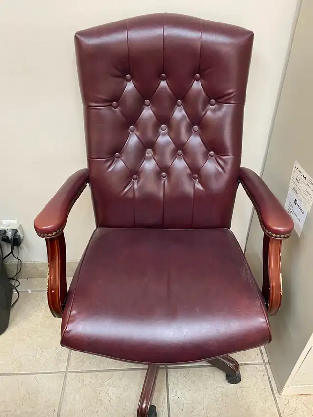 Leather Office Chairs and Executive swivel chair - Photo 8