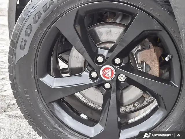 2018 Jaguar F-PACE 25t AWD Prestige - Photo 6