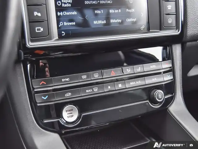 2018 Jaguar F-PACE 25t AWD Prestige - Photo 19