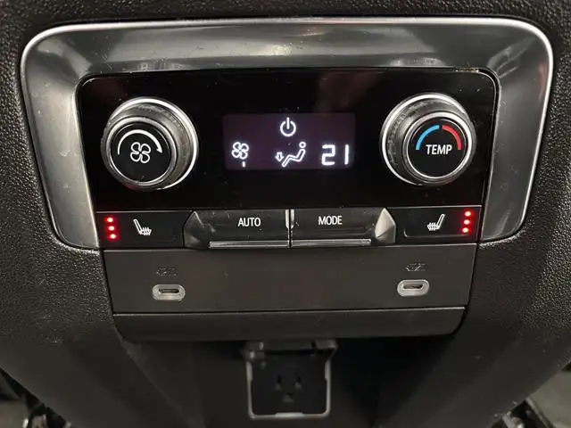 2024 Chevrolet Suburban LT - Photo 13