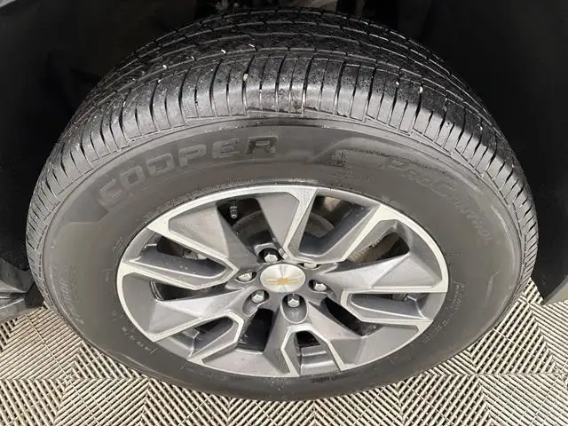 2024 Chevrolet Suburban LT - Photo 20