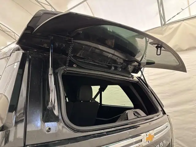 2024 Chevrolet Suburban LT - Photo 21
