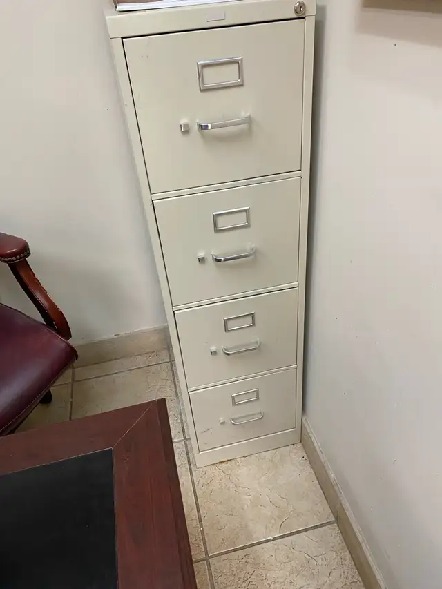 Filing Cabinets Very Good Condition Super Clean - Photo 5