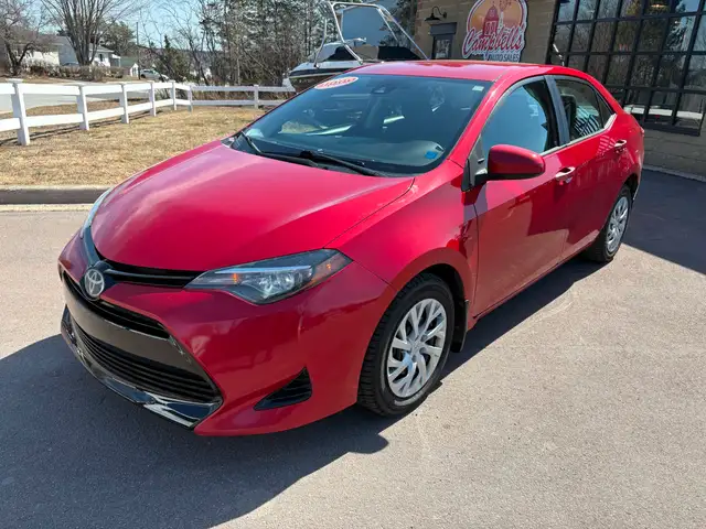 2017 Toyota Corolla LE AC! Heated Seats! - Photo 3