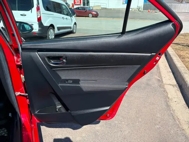 2017 Toyota Corolla LE AC! Heated Seats! - Photo 20