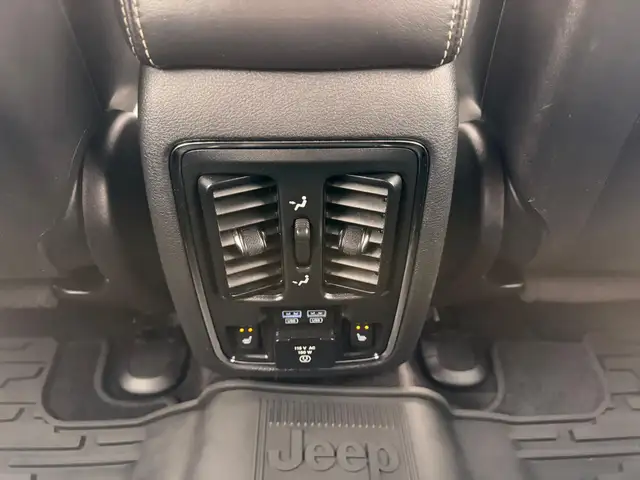 2015 Jeep Grand Cherokee Overland Diesel : No Reported Accidents - Photo 13