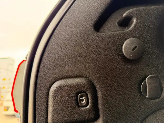 2015 Jeep Grand Cherokee Overland Diesel : No Reported Accidents - Photo 14