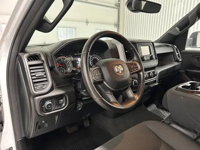 RAM 1500 Tradesman Quad Cab 4x4 caisse de 6 pi 4 po 2024 à vendr - Photo 14