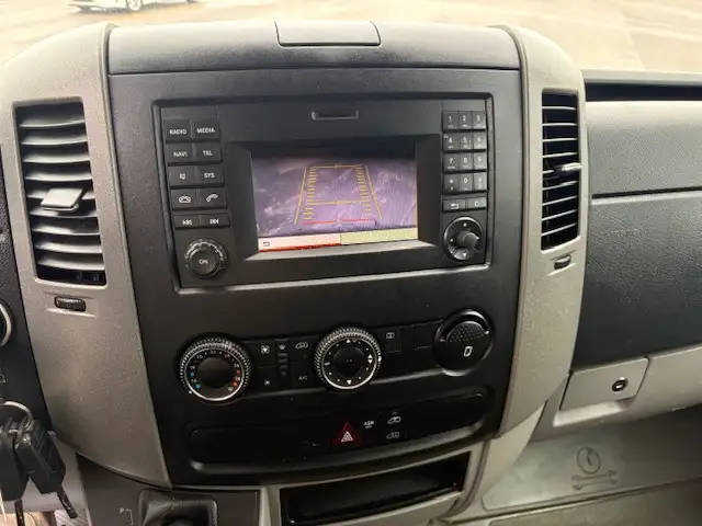 2015 MERCEDES-BENZ SPRINTER 2500 MED ROOF - Photo 17