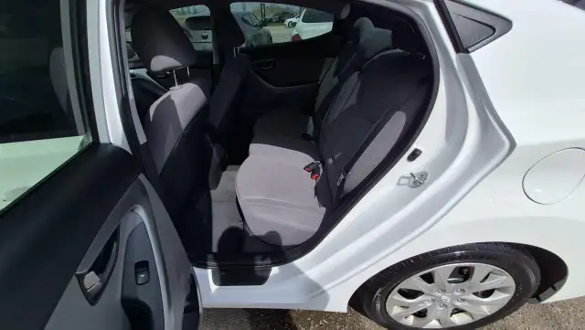 2014 Hyundai Elantra GL, WELL MAINTAINED, DRIVES GREAT, CERTIFIE - Photo 7