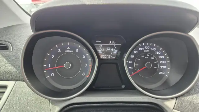 2014 Hyundai Elantra GL, WELL MAINTAINED, DRIVES GREAT, CERTIFIE - Photo 9