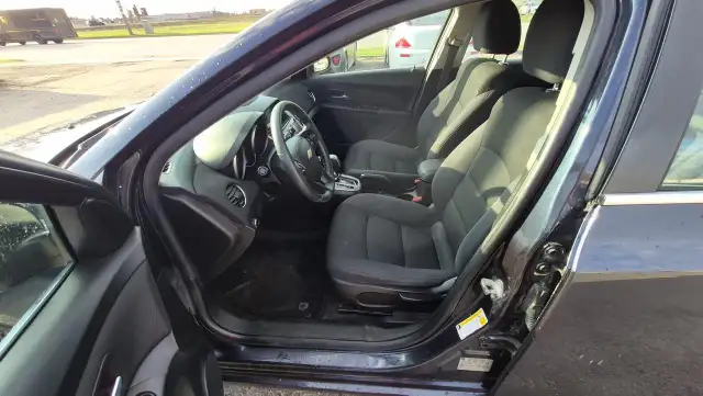 2016 Chevrolet Cruze LT, WELL MAINTAINED, DRIVES GREAT, CERTIFIE - Photo 9