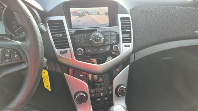 2016 Chevrolet Cruze LT, WELL MAINTAINED, DRIVES GREAT, CERTIFIE - Photo 14