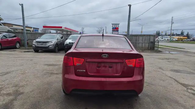 2012 Kia Forte LX Plus, SEDAN, AUTO, 4 CYL, AS IS SPECIAL - Photo 4