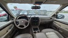 2004 Ford Explorer Eddie Bauer, UNDERCOATED, CLEAN, CERTIFIED - Photo 11