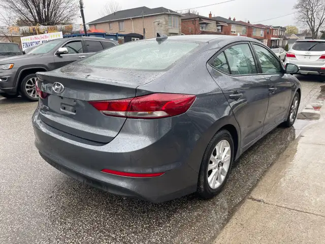 2018 Hyundai Elantra GL - Photo 5