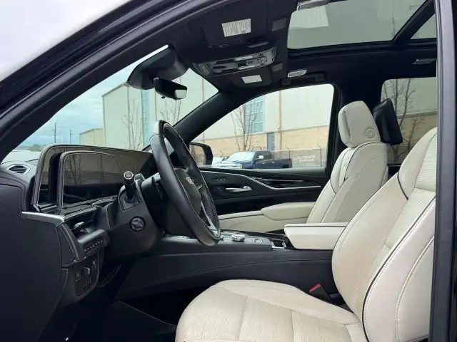 2021 Cadillac Escalade Sport 600 CLEAN CARFAX - Photo 34