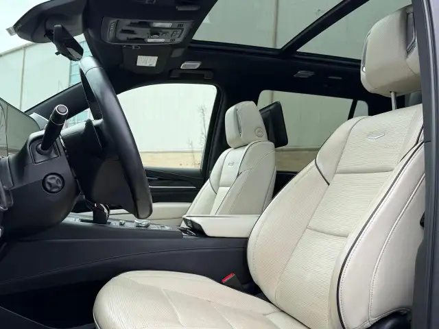 2021 Cadillac Escalade Sport 600 CLEAN CARFAX - Photo 35