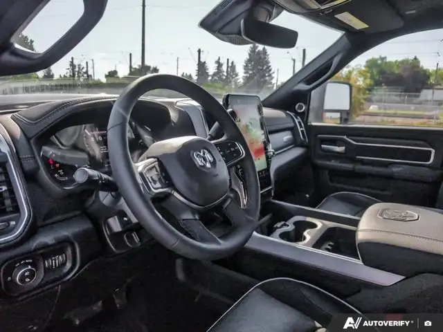 2025 Ram 3500 Laramie | 6.7L Cummins | Power Boards | Sunroof - Photo 17