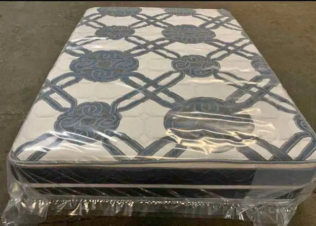 Queen Mattress   Box Spring! Free Delivery