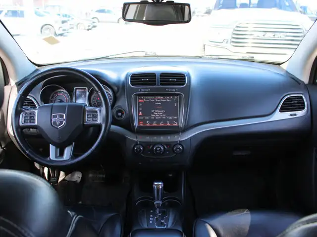 2017 Dodge Journey Crossroad  No Accidents | Heated Seats | V6 - Photo 3