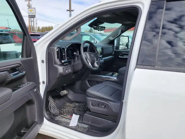 2026 Chevrolet Silverado 3500HD LTZ 6'8 FOOT BOX | DURAMAX |... - Photo 8