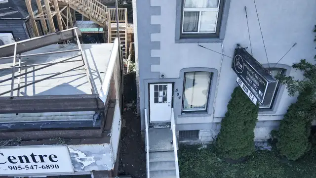 BRIGHT, OPEN-CONCEPT COMMERCIAL SPACE – READY FOR IMMEDIATE USE - Photo 6