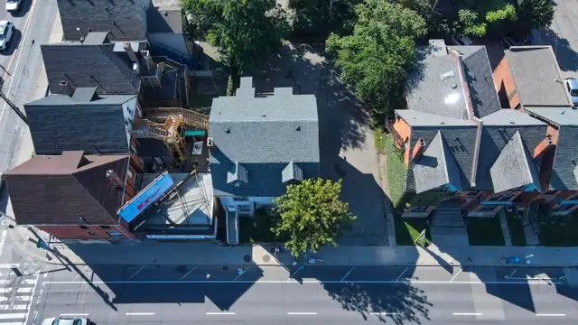 BRIGHT, OPEN-CONCEPT COMMERCIAL SPACE – READY FOR IMMEDIATE USE - Photo 10