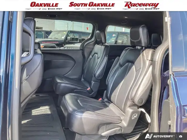 2023 Chrysler Pacifica TOURING L | 360 CAMERA | S APPEARANCE PKG - Photo 23