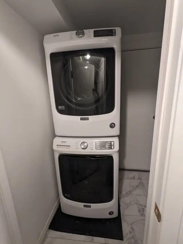 RENOVATED 1BDR - EGLINTON & KEELE - LAUNDRY, DISHWASHER,BACKYARD - Photo 9